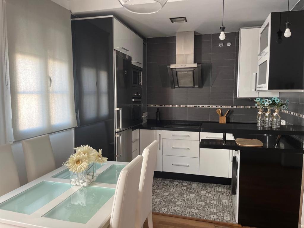 Atico Con Terraza- Solarium Apartment Ecija Bagian luar foto